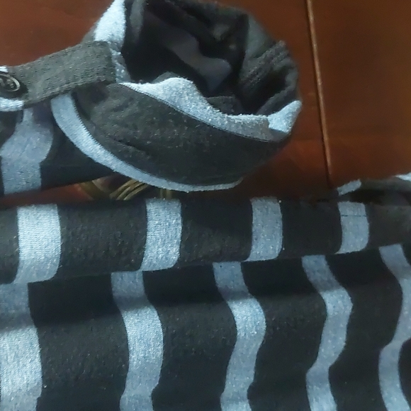 SPLENDID Top - Picture 3 of 3